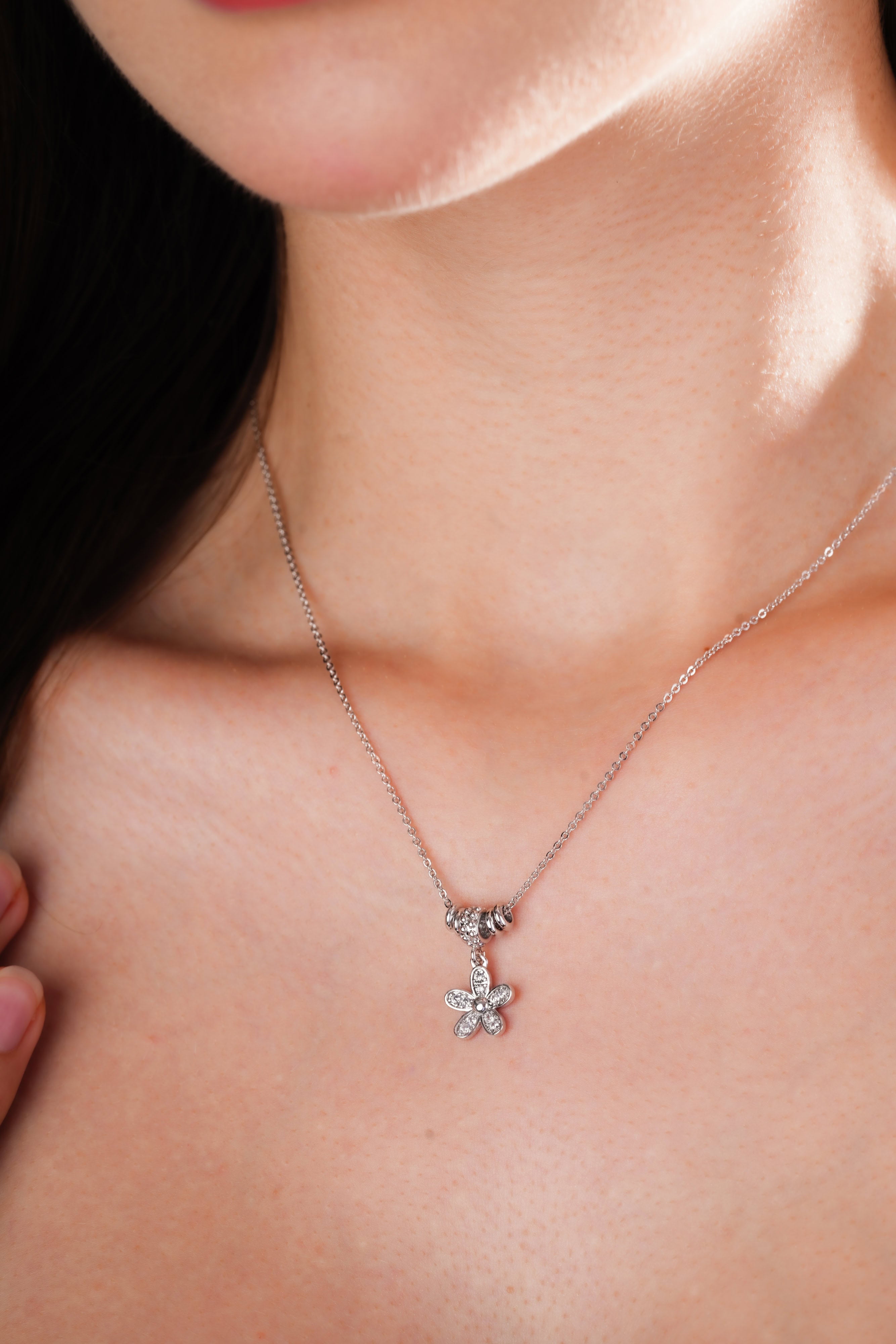 Five-Petal Flower Pendant Necklace for Women | Silver