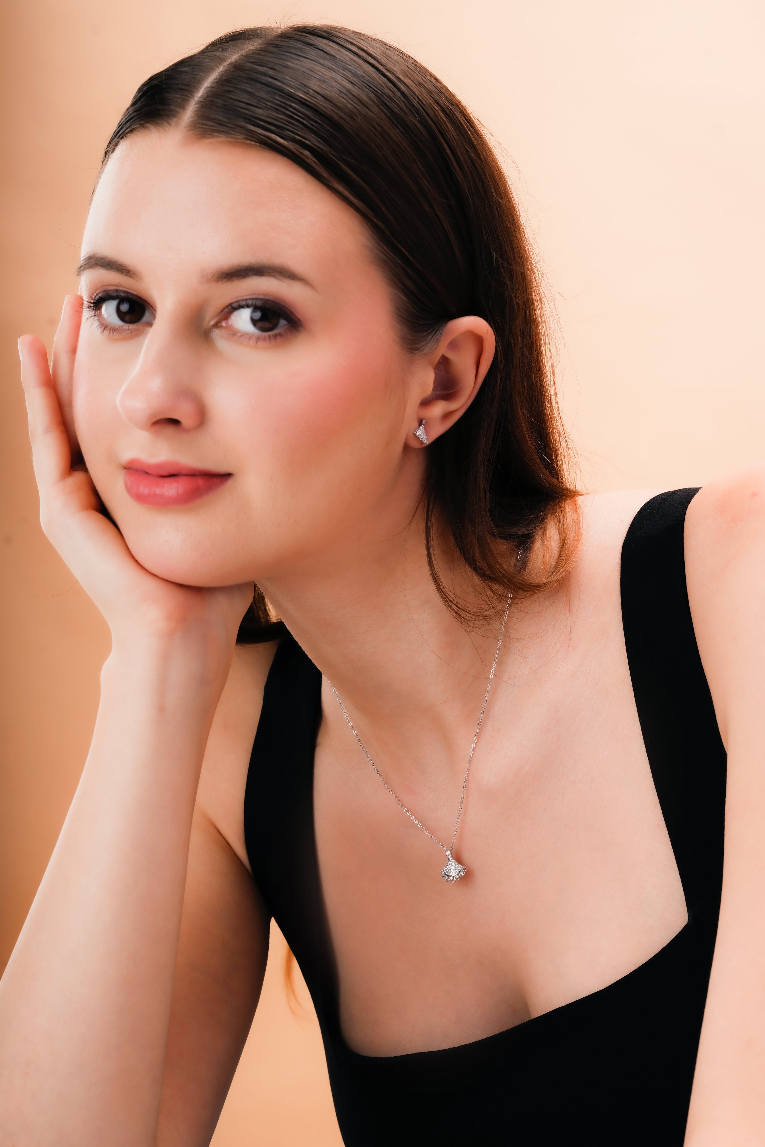Scalloped Fan Pendant Necklace and Stud Earring Set