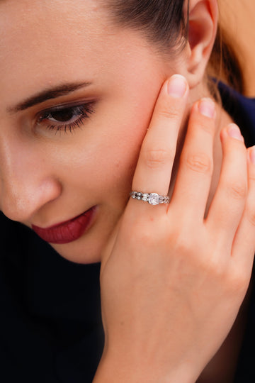 Round Solitaire Ring with Marquise Leaf Band